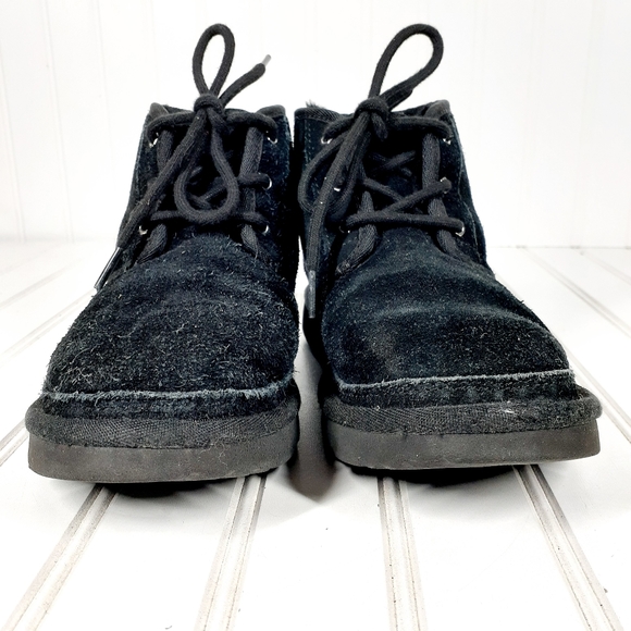Kids UGG Neumel II Black Suede Lace Up Boot E738 - Picture 3 of 12